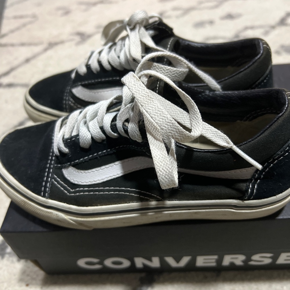 Vans - Picture 4 of 5